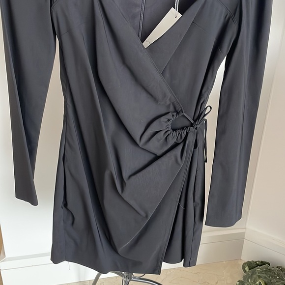 NWT EMORY PARK SIMPLE BLACK WRAP LOOKING MINI - Picture 3 of 6